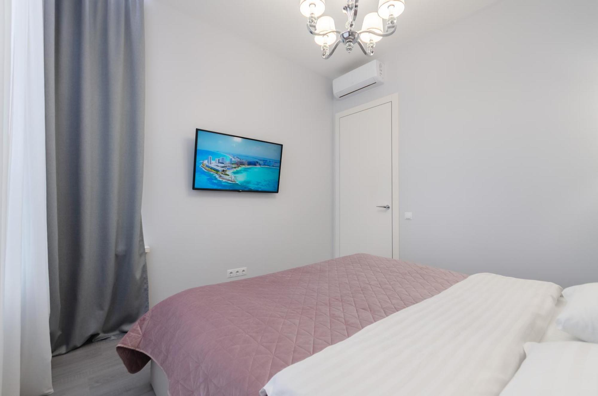 Petrovdom 408-467-471-277-377 In Central Park Cozy Apartments Kiev Exteriör bild